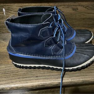 Sorel womens rain snow winter Navy and Rain Boots Sz. 7.5